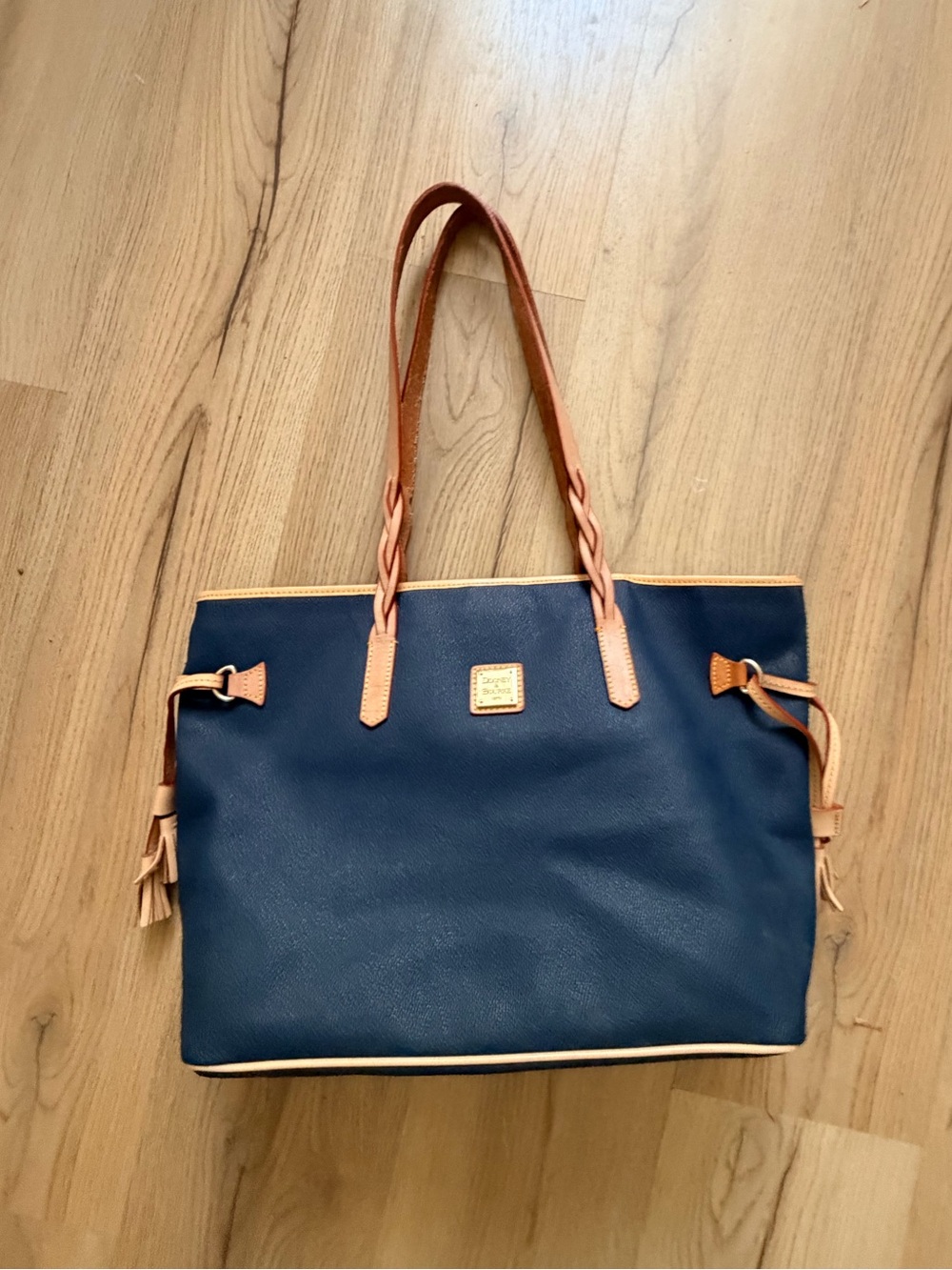 Dooney & Bourke Florentine Bailey Tote Bag Black Pebbled Leather Tassel Classic